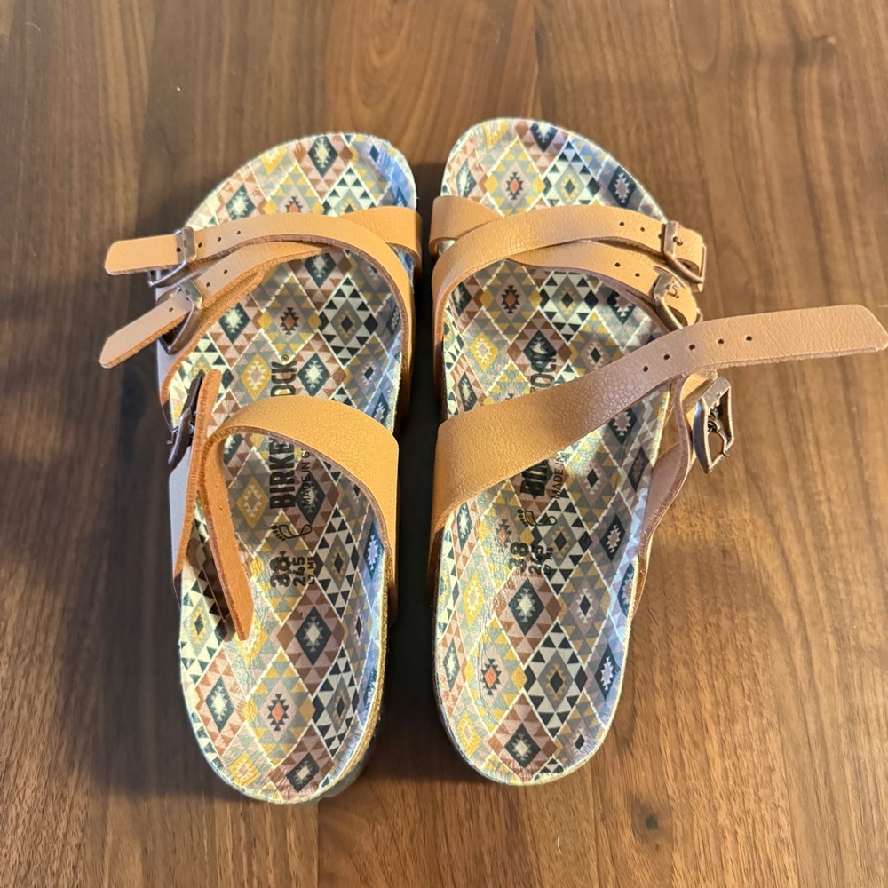 Birkenstock Stylish Tan Sandals for Women